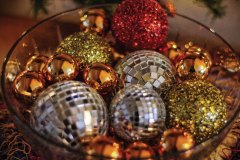 A picture of a bowl of ornaments